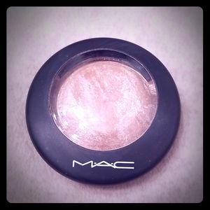 MAC mineralize skinfinish